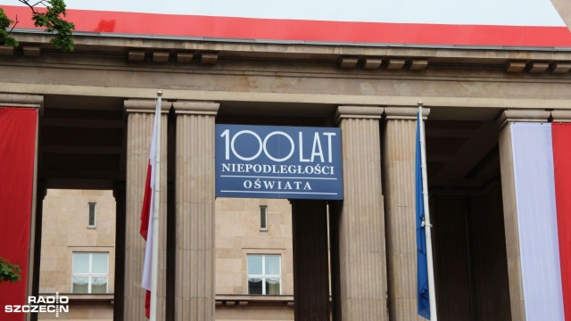 Szkoła do hymnu - pod taką nazwą Ministerstwo Edukacji chce uczcić w tym roku 101. rocznicę Odzyskania Niepodległości.