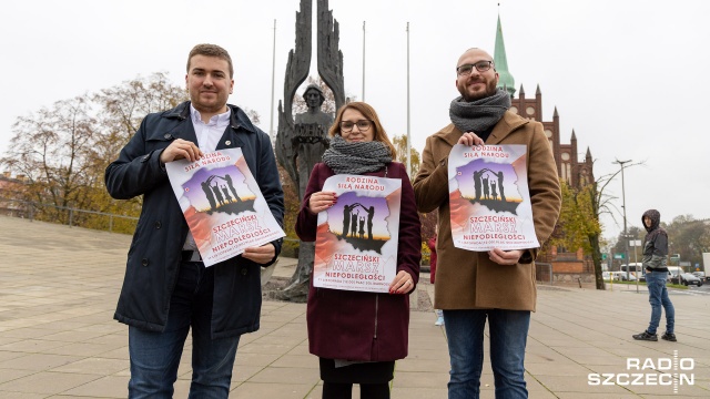 W samo południe 11 listopada z placu Solidarności wyruszy tegoroczny szczeciński Marsz Niepodległości. Zakończy się tradycyjnie przed popiersiem marszałka Józefa Piłsudskiego na pl. Szarych Szeregów.