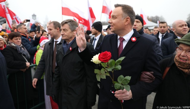 Sekretarz stanu w kancelarii prezydent Wojciech Kolarski przekazał, że rano 11 listopada Andrzej Duda złoży kwiaty pod pomnikami Ojców Niepodległości. Następnie prezydent weźmie udział we mszy świętej w Świątyni Opatrzności Bożej.