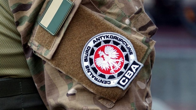 Funkcjonariusze Centralnego Biura Antykorupcyjnego zatrzymali byłą prezes Klubu Piłki Siatkowej Chemik Police. To była radna Platformy Obywatelskiej w Sejmiku Województwa Zachodniopomorskiego, kandydatka na posła z tego ugrupowania oraz była szefowa SLD w powiecie polickim. Sprawa dotyczy nieprawidłowości w funkcjonowaniu Fundacji Grupy Azoty na rzecz rozwoju piłki siatkowej kobiet.