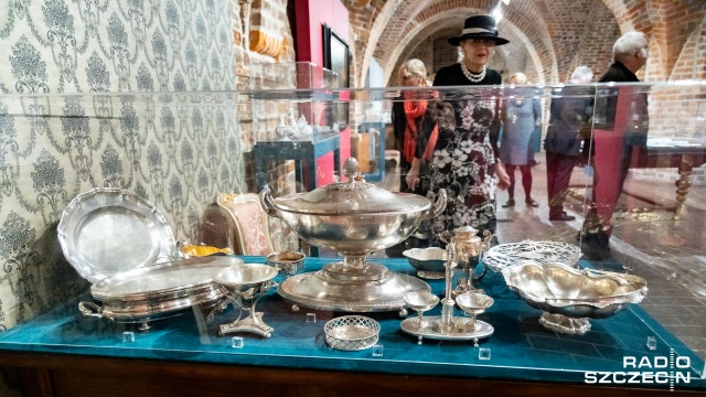 O stołach i bankietach pańskich. Jak ucztowano w dawnych wiekach to tytuł wystawy, która została otwarta w czwartek wieczorem w Galerii Gotyckiej Zamku Książąt Pomorskich w Szczecinie.