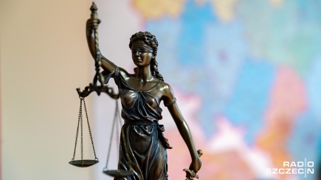 Komornicy wyjaśniają zawiłe procedury związane z odyskiwaniem należności, ale przede wszystkim mówią dziś głośno: też jesteśmy ludźmi i nie należy się nas bać. Krajowa Izba Komornicza po raz ósmy zorganizowała w całej Polsce dzień otwarty w kancelariach.