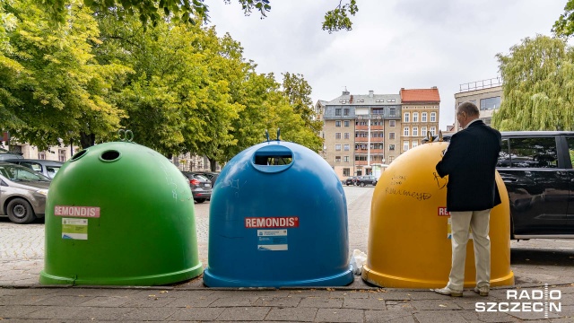 Podwyżka opłat za wywóz śmieci przyjęta - za głosowali radni współrządzący miastem z Koalicji Obywatelskiej i Bezpartyjnych Piotra Krzystka.