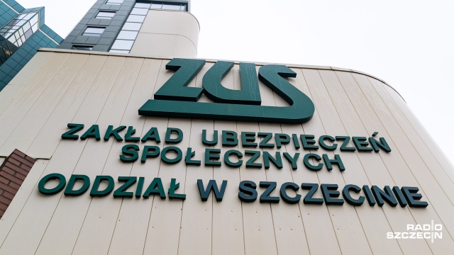 Zakład Ubezpieczeń Społecznych kontroluje zwolnienia lekarskie i oszczędza na wypłatach zasiłku chorobowego.
