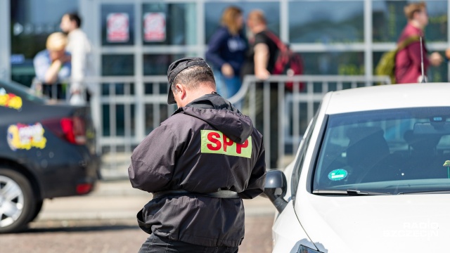 W Świnoujściu parkowanie będzie płatne przez cały rok. Taką uchwałę podjęli tamtejsi radni.