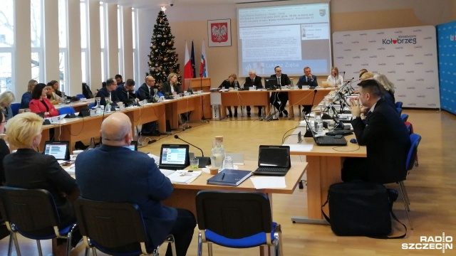 Nawet 500 procent wyniosą podwyżki opłat za śmieci w Kołobrzegu. Podczas poniedziałkowej sesji radni przyjęli stawki zaproponowane przez urzędników.