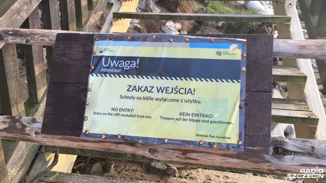 Ze względów bezpieczeństwa Woliński Park Narodowy musiał zamknąć schody na Kawczą Górę, ponieważ sztormy uszkodziły klif na którym są posadowione podstawy konstrukcji.