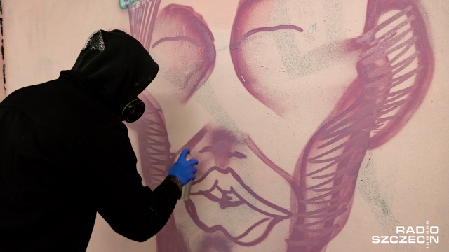 Najpierw powstały przeszkody i było wielkie otwarcie, teraz pora na ozdobienie nowego szczecińskiego skateparku. W przejściu podziemnym pod aleją Wyzwolenia trwa Graffiti Jam.