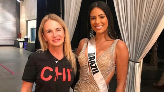 Loki, fale i naturalne upięcia - takie fryzury to najlepszy wybór na Sylwestra - podpowiada Ewa Kawka, stylistka fryzur z Choszczna, która czesała kandydatki w konkursie Miss Universe.