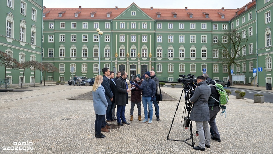 Konferencja Prawa i Sprawiedliwości. Fot. Łukasz Szełemej [Radio Szczecin]