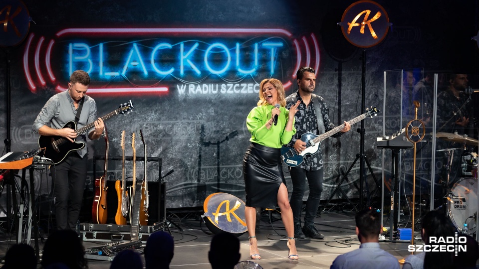 Ania Karwan w cyklu Blackout w studiu koncertowym Radia Szczecin. Fot. Robert Stachnik [Radio Szczecin]