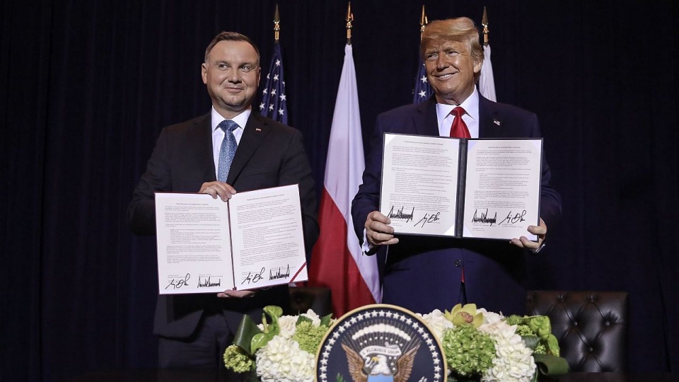 Na mocy deklaracji wojskowej podpisanej w poniedziałek w Stanach Zjednoczonych przez prezydenta Andrzeja Dudę z prezydentem Donaldem Trumpem, w Drawsku Pomorskim powstanie Centrum Szkolenia Bojowego. Fot. twitter.com/prezydentpl/Jakub Szymczuk KPRP