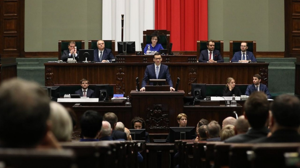 Według premiera "biegunem rozsądku politycznego i wartości", a także "oazą spokoju i normalności" jest obecnie Grupa Wyszehradzka. Foto. źródło: twitter.com/premierrp.