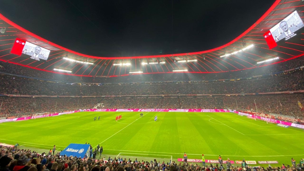 Na 91 milionów euro magazyn Kicker wyliczył straty klubów Bundesligi i jej zaplecza, wynikające z tego, że ostatnie kolejki bieżącego sezonu odbędą się przy pustych trybunach.