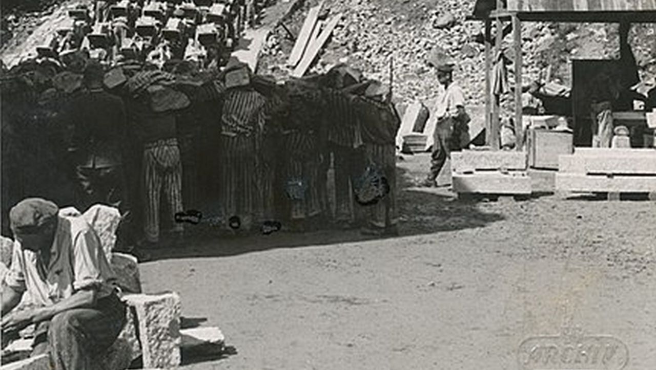 75 lat temu, 5 maja 1945 roku, o godzinie 17 wojska amerykańskie wyzwoliły niemiecki obóz koncentracyjny Mauthausen-Gusen znajdujący się na terenie Austrii niedaleko Linzu.