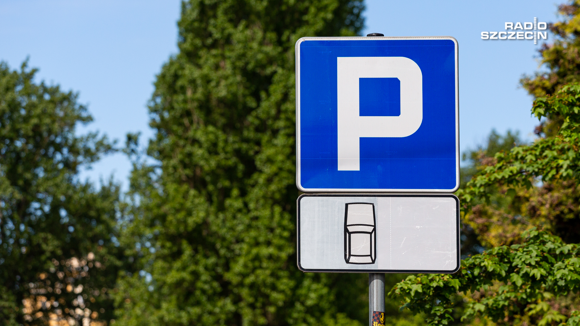 Od dziś trzeba płacić za parkowanie w gminie Dziwnów. Tak będzie do 15 września.