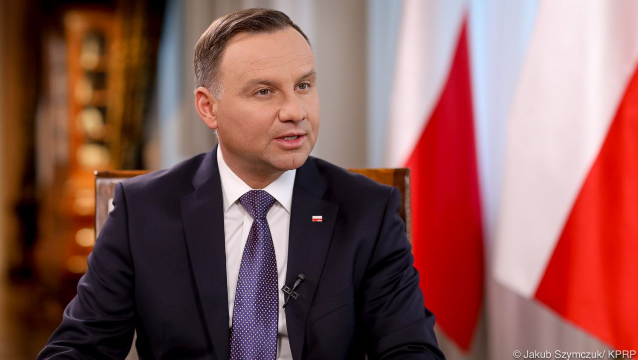 Prezydent Andrzej Duda poinformował, że dziś złoży w Sejmie projekt ustawy, który ma określić ramy współpracy polskich władz - prezydenta, rządu i parlamentu - w kontekście przewodniczenia przez Polskę pracom Rady Unii Europejskiej w 2025 roku.