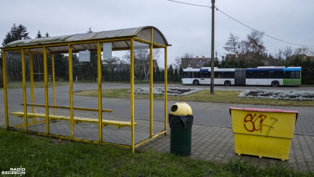 Fot. Wojciech Ochrymiuk [Radio Szczecin] Police nie mają pieniędzy na połączenia autobusowe. Mieszkańcy protestują [WIDEO, ZDJĘCIA]