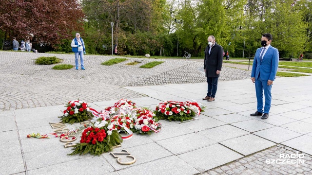 Fot. Robert Stachnik [Radio Szczecin] Święto Konstytucji 3 maja, a w tle dyskusja wyborcza [2x WIDEO, DUŻO ZDJĘĆ]