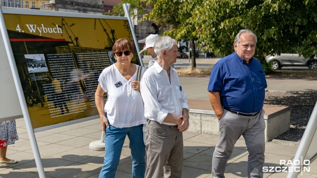 Fot. Robert Stachnik [Radio Szczecin] Plenerowa wystawa w 40. rocznicę strajku szczecińskich stoczni [WIDEO, DUŻO ZDJĘĆ]