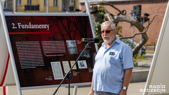 Fot. Robert Stachnik [Radio Szczecin] Plenerowa wystawa w 40. rocznicę strajku szczecińskich stoczni [WIDEO, DUŻO ZDJĘĆ]