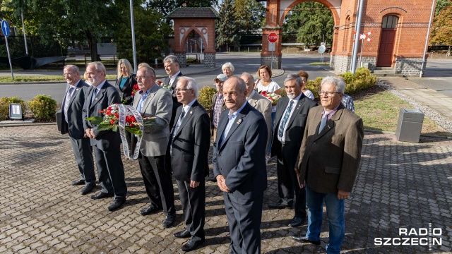 Fot. Robert Stachnik [Radio Szczecin] Portowcy ze Szczecina uczcili rocznicę podpisania Porozumień Sierpniowych [ZDJĘCIA]