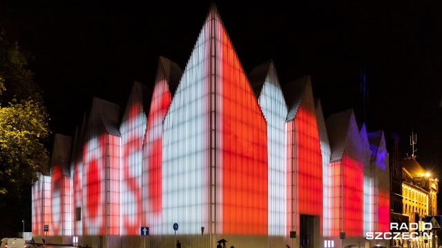 Fot. Robert Stachnik [Radio Szczecin] Filharmonia rozbłysła w hołdzie Solidarności [WIDEO, ZDJĘCIA]