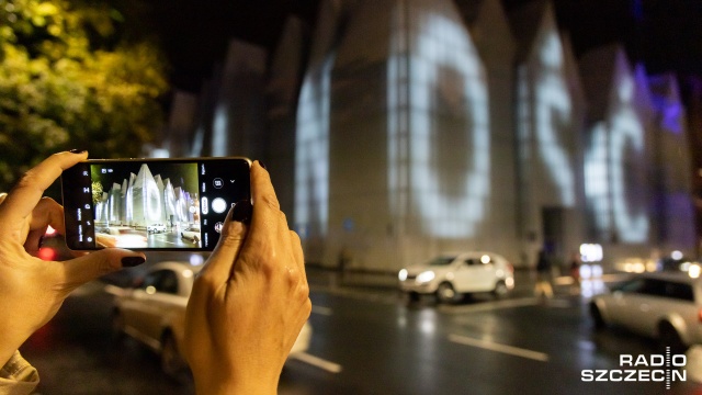 Fot. Robert Stachnik [Radio Szczecin] Filharmonia rozbłysła w hołdzie Solidarności [WIDEO, ZDJĘCIA]