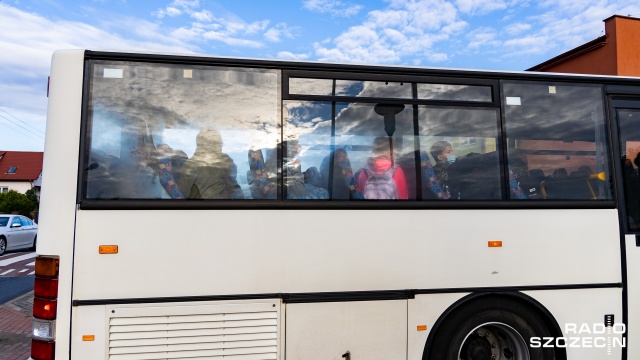 Fot. Robert Stachnik [Radio Szczecin] Kontrole szkolnych autobusów. Ważny nie tylko stan techniczny pojazdu [WIDEO, DUŻO ZDJĘĆ]