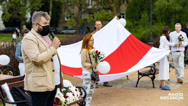 Fot. Robert Stachnik [Radio Szczecin] Protest Białorusinów na Jasnych Błoniach [WIDEO, ZDJĘCIA]