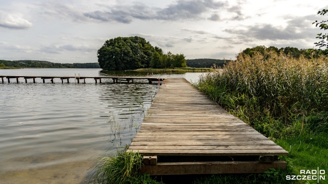 Fot. Robert Stachnik [Radio Szczecin] Jezioro Przybiernowskie jeszcze bardziej przyjazne turystom? [ZDJĘCIA]