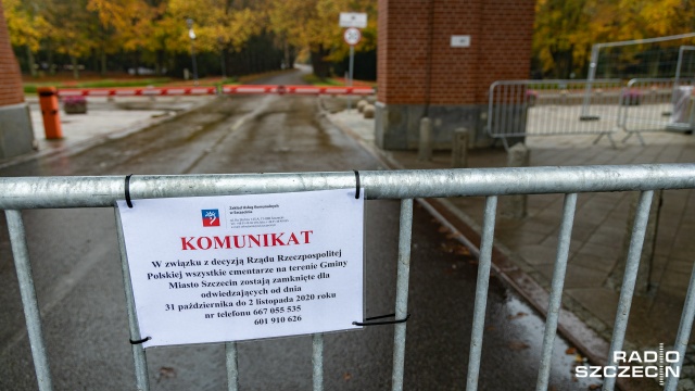 Fot. Robert Stachnik [Radio Szczecin] Co szczecinianie sądzą o zamkniętych cmentarzach? [WIDEO, ZDJĘCIA]