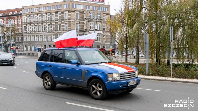 Fot. Robert Stachnik [Radio Szczecin] Koronawirus uniemożliwił przemarsz. Ale Rajd Niepodległości pojechał [WIDEO, DUŻO ZDJĘĆ]