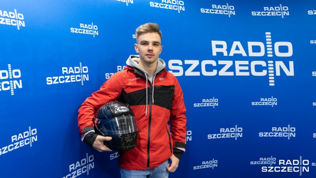 Ma dopiero 19 lat, a już ściga się z najlepszymi. Robin Rogalski ze Szczecina miał okazję testować samochód w prestiżowej serii wyścigowej DTM, tak jak Robert Kubica.