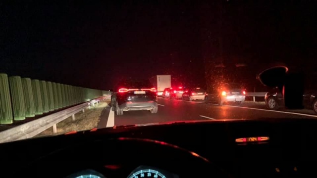 Uwaga podróżujący w stronę Szczecina trasą S3. Między Węzłem Myślibórz a Sitnem droga jest zablokowana.