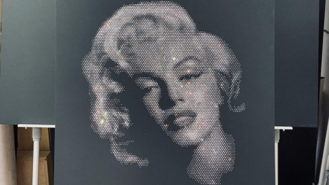 Policjanci z Gliwic zatrzymali drugiego ze złodziei oraz odzyskali skradziony obraz z Marilyn Monroe, wykonany z 6 tysięcy kryształków Swarovskiego.