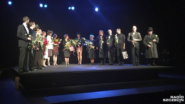 Sylwia Różycka wcieliła się w Edith Piaf w najnowszej realizacji Teatru Polskiego w Szczecinie. W sobotę wieczorem na scenie na Łasztowni odbyła się premiera sztuki zatytułowanej Piaf autorstwa Pam Gems.