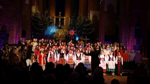 W wypełnionej po brzegi Bazylice Archikatedralnej pw. Świętego Jakuba w Szczecinie zabrzmiały w sobotę najpiękniejsze kolędy i pastorałki.
