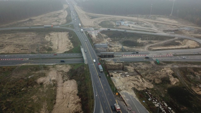 W czwartek szczeciński oddział Generalnej Dyrekcji Dróg Krajowych i Autostrad otworzył koperty z ofertami przetargowymi ws. dalszej przebudowy Węzła Kijewo. Ogłoszenie przetargu było konieczne po zerwaniu umowy z Energopolem Szczecin.