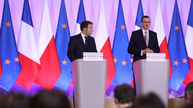 Premier Mateusz Morawiecki mówił po spotkaniu z prezydentem Emmanuelem Macronem, że w czasie rozmowy obaj politycy znaleźli wiele łączących Polskę i Francję obszarów, w których nasze państwa mogłyby ściślej współpracować.