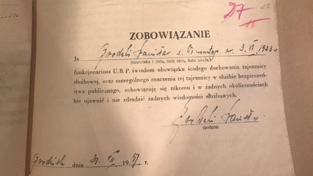 Ojciec marszałka Senatu, Tomasza Grodzkiego był funkcjonariuszem Urzędu Bezpieczeństwa Publicznego PRL - donosi tygodnik Gazeta Polska.