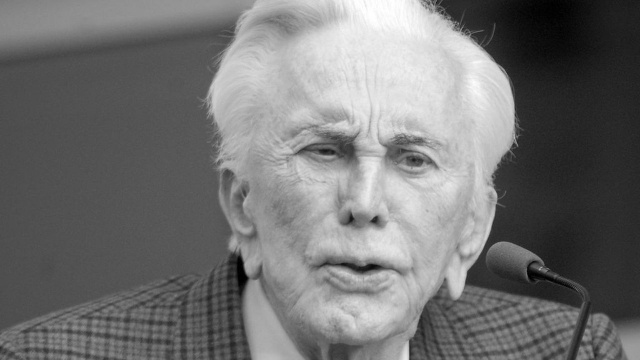 W wieku 103 lat zmarł amerykański aktor, Kirk Douglas. Był legendą złotego wieku amerykańskiego kina.