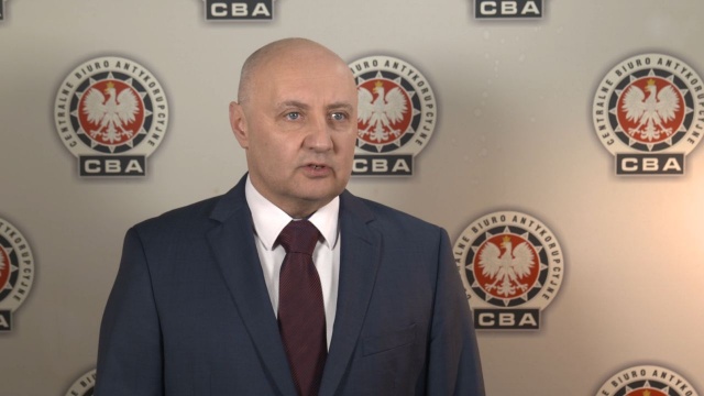Funkcjonariusze Centralnego Biura Antykorupcyjnego zatrzymali 18 osób i rozbili zorganizowaną grupę przestępczą działającą głównie na terenie Wólki Kosowskiej koło Warszawy.