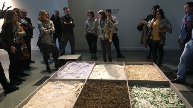 Koncerty, dyskusje i spotkania - wszystko to na sobotnim wernisażu Zorki Wollny Środowisko. Retrospektywa na przyszłość w Trafostacji Sztuki w Szczecinie.