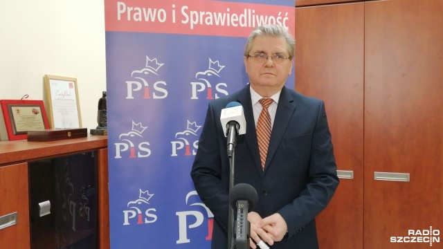 Kołobrzescy parlamentarzyści Koalicji Obywatelskiej oraz Prawa i Sprawiedliwości spierali się we wtorek o ustawę budżetową.