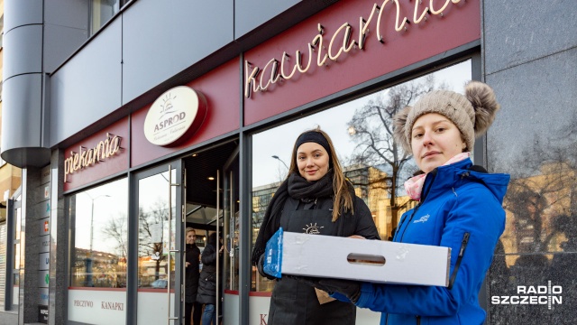 Gorąca kawa od Qualia Cafe i pączki z Asprodu - tak Radio Szczecin świętuje Tłusty Czwartek.