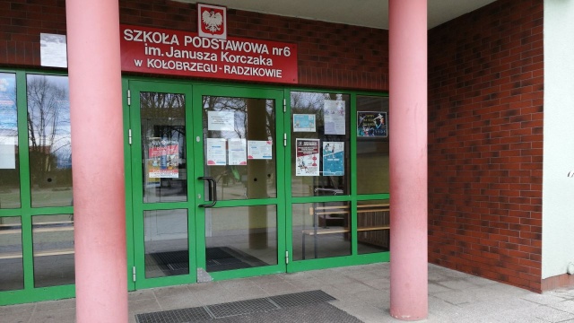 Przymusowy dzień wolny dostali w poniedziałek uczniowie i nauczyciele kołobrzeskiej Szkoły Podstawowej nr 6.