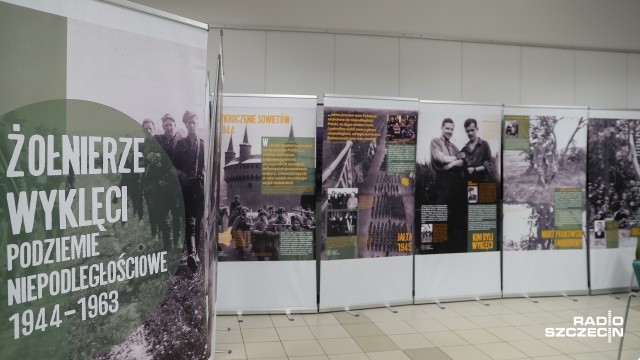 Oskarżeni o wierność - tak zatytułowany był koncert Andrzeja Kołakowskiego, który odbył się w piątek w Centrum Edukacyjnym Instytutu Pamięci Narodowej Przystanek Historia w Szczecinie, w ramach Narodowego Dnia Pamięci Żołnierzy Wyklętych.