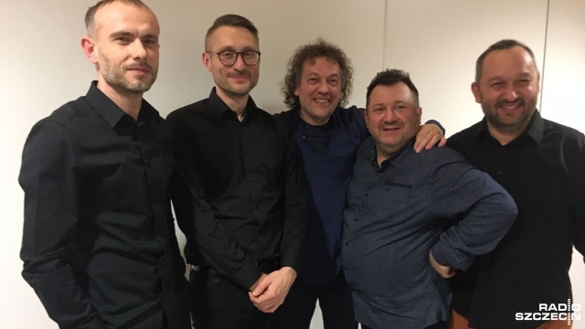 Szczeciński zespół Sklep z Ptasimi Piórami koncertował urodzinowo w Starej Rzeźni. Zawsze w okolicach Dnia Kobiet grupa obchodzi swoje urodziny, bowiem pierwszy koncert odbył się wiosną - w Klubie Studenckim Atut - w 1978 roku.