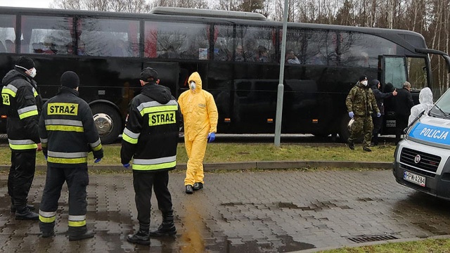 Autokar z emerytami z Niemiec nie został wpuszczony do Polski.